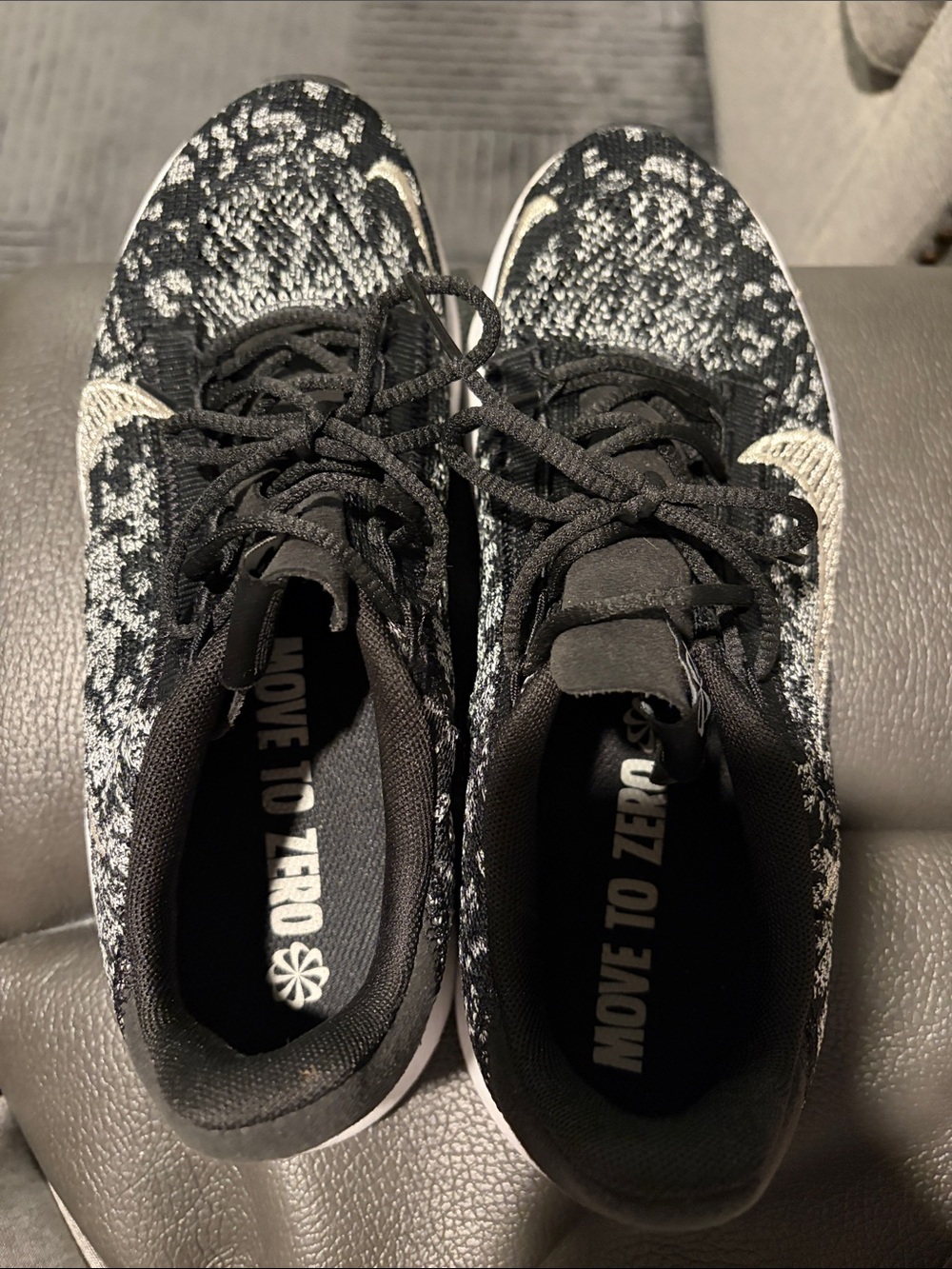 Nike - Picture 2 of 4